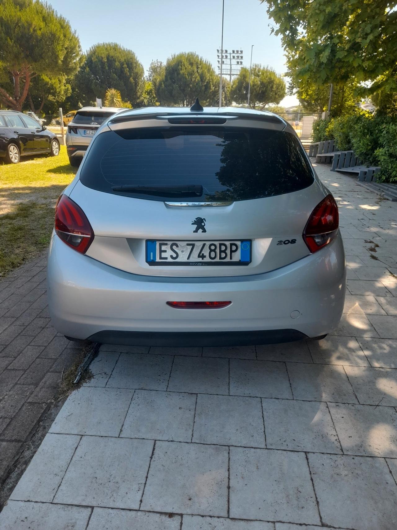 Peugeot 208 1.0 VTi 68 CV 5 porte