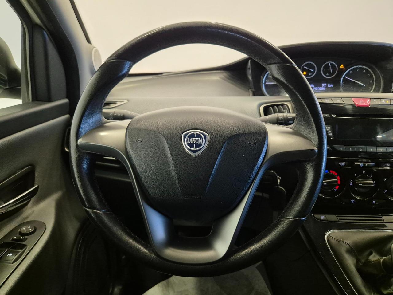 Lancia Ypsilon 5p 1.2 Silver 69cv - NEOPATENTATI - UNIPROPRIETARIO - Clima - Radio CD