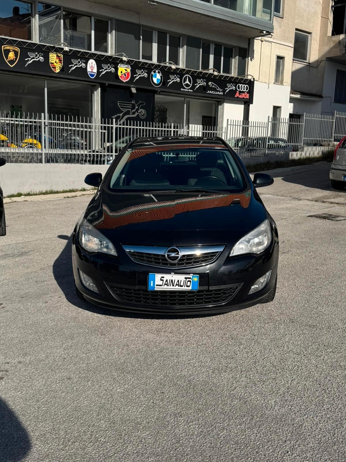 Opel Astra sw 1.7 CDTI 110CV Sports Tourer Cosmo garanzia