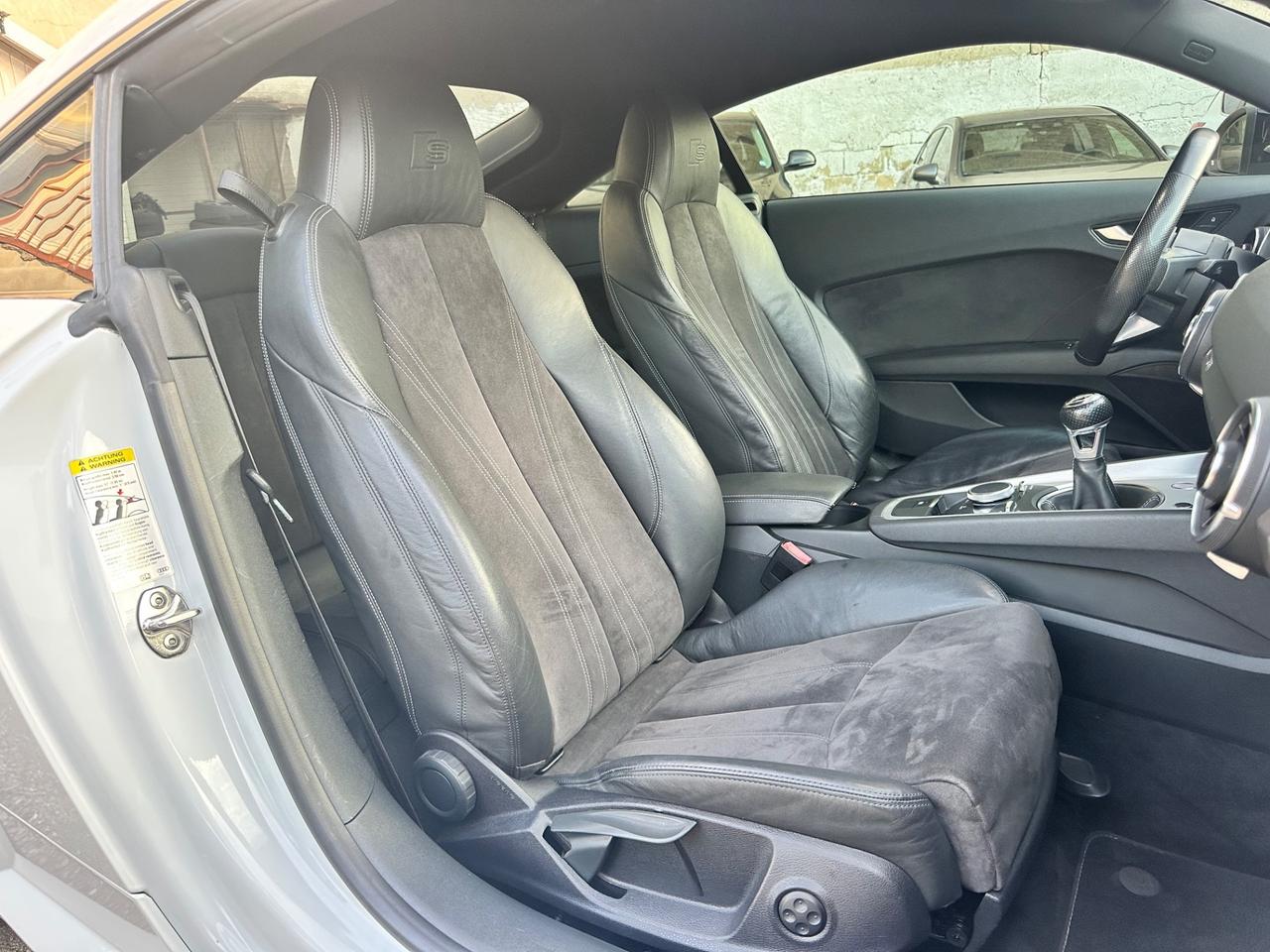 NEW Audi TT 2.0 TDI 184cv S LINE MAXTON