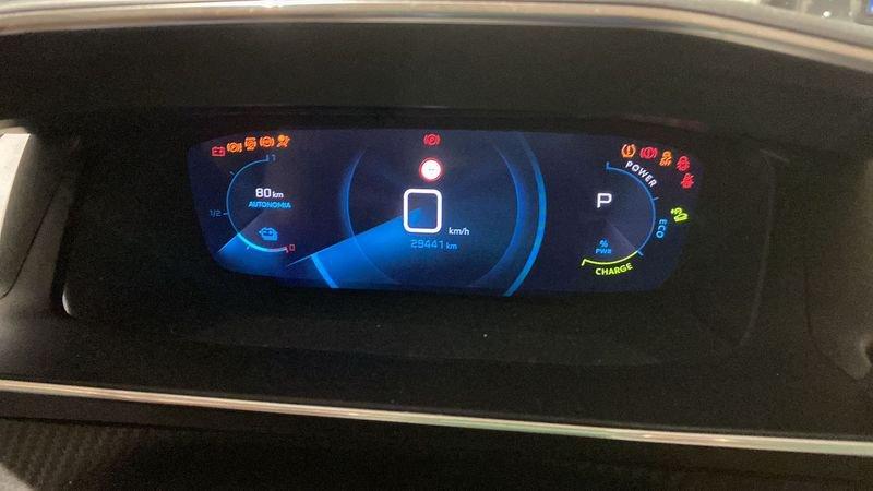 Peugeot 2008 motore elettrico 136 CV Allure Pack