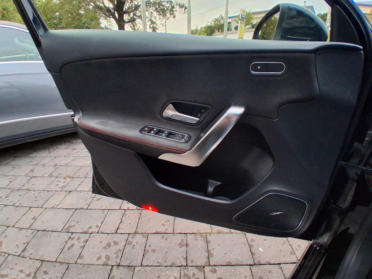 MERCEDES A250 4 MATIC PREMIUM