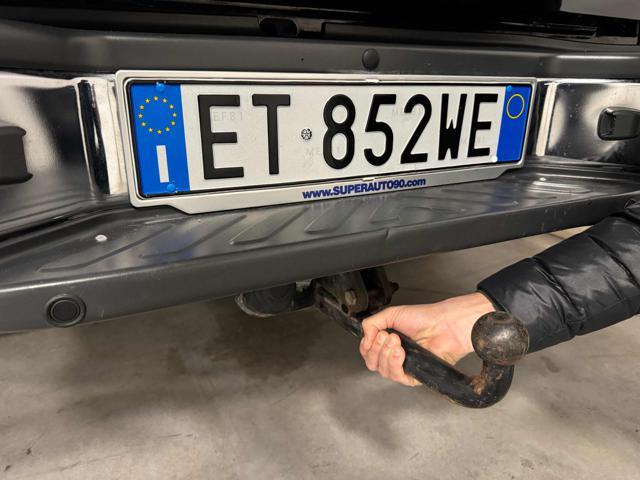 NISSAN Navara 2.5 dCi 190CV 4 porte Double Cab Sport