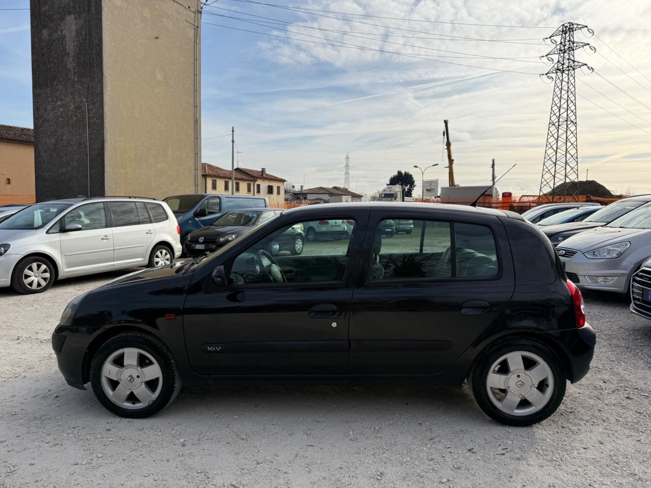 Renault Clio 1.4 16V cat 5 porte Privilège