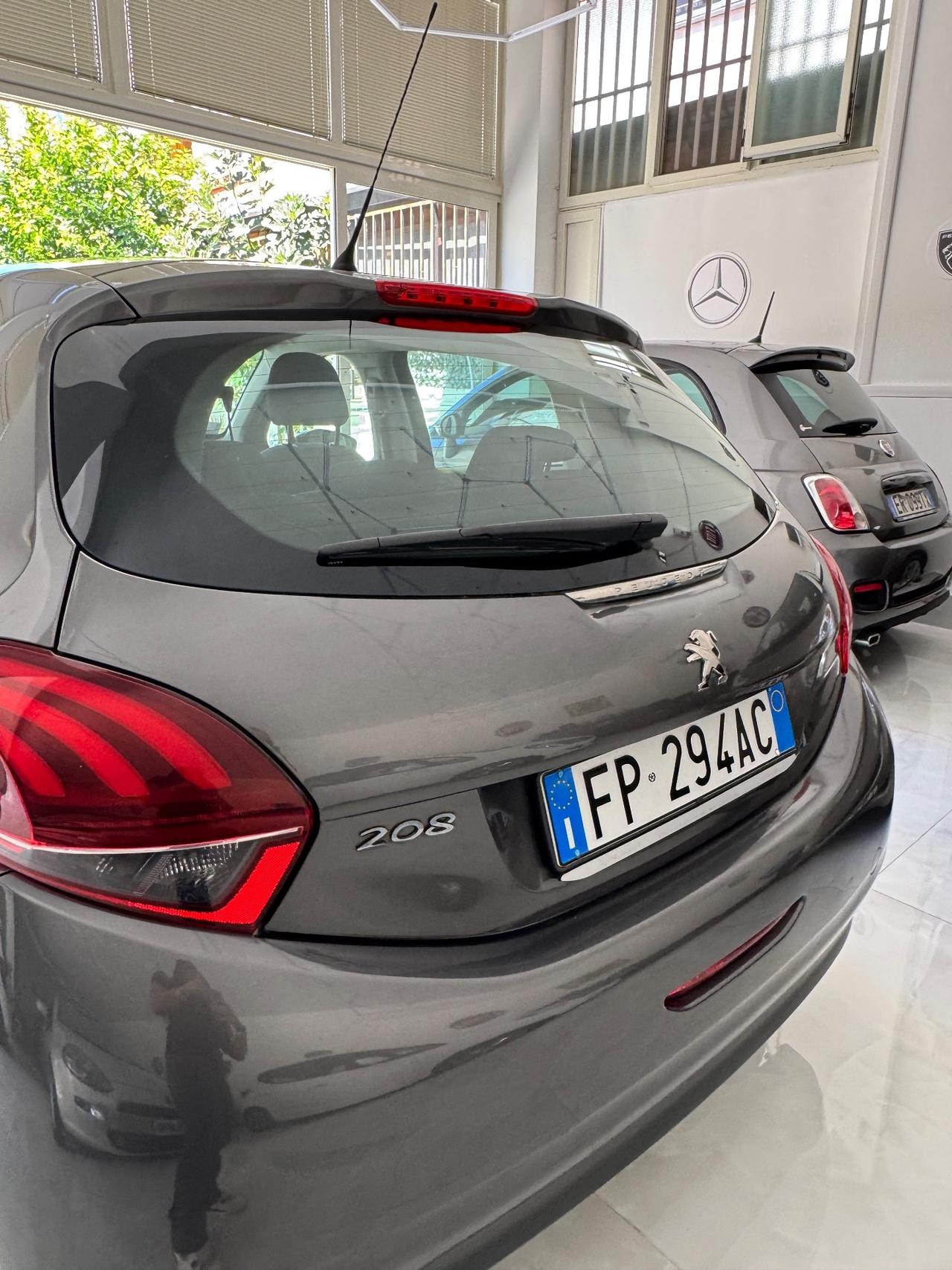Peugeot 208 PureTech 82 5 porte Allure