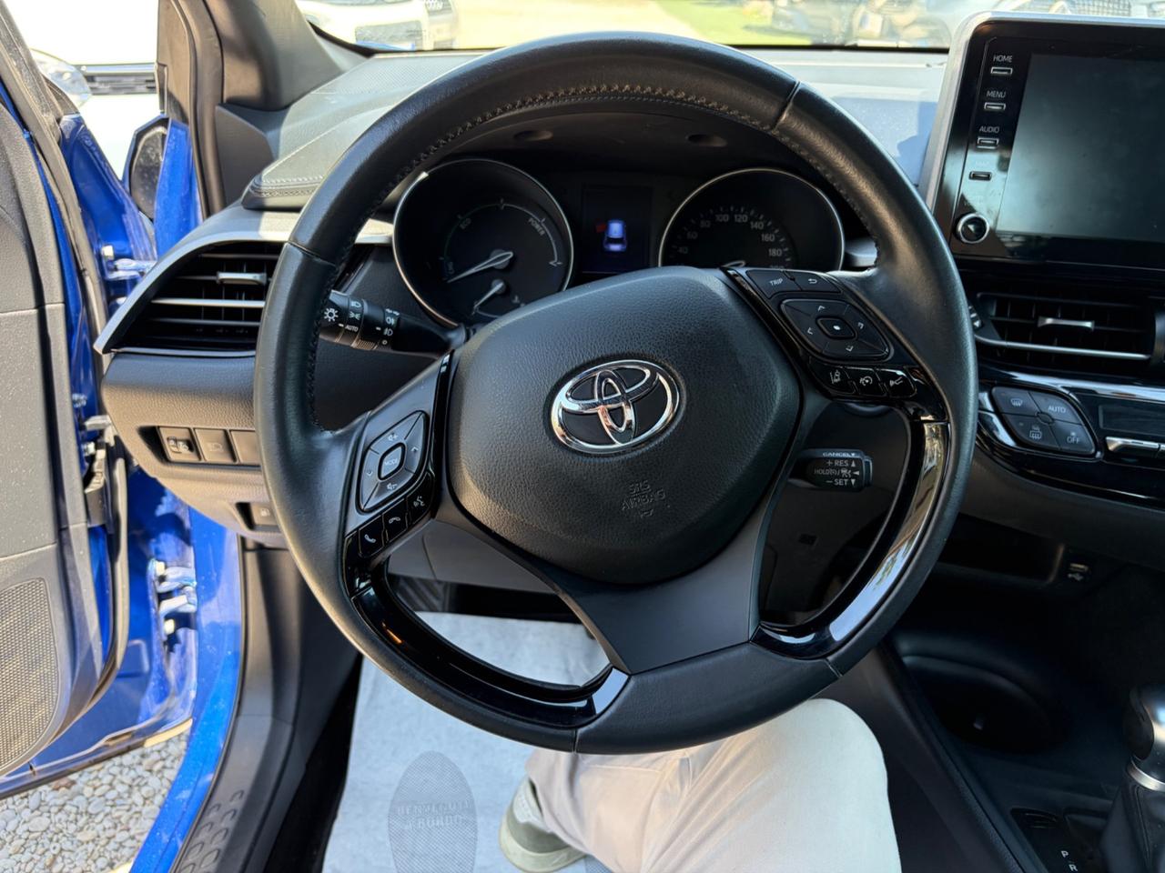 Toyota C-HR 1.8 Hybrid E-CVT Active