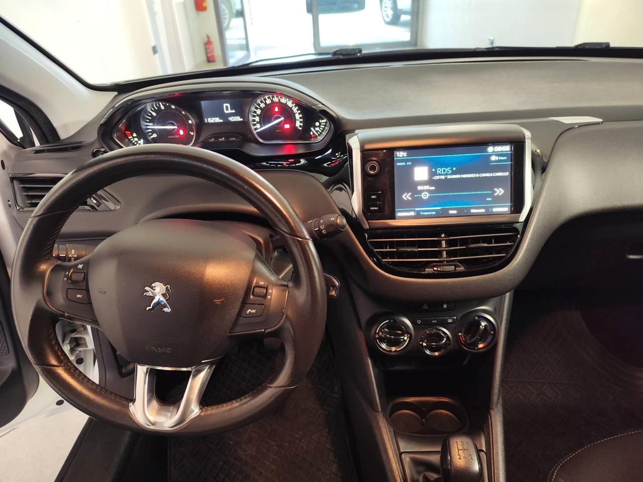 Peugeot 208 1.2 Business 82cv - 2018