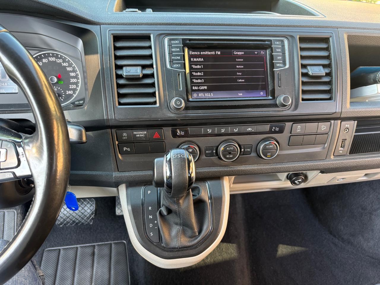 Volkswagen Caravelle 2.0 TDI 204CV DSG 4 Motion 8 Posti