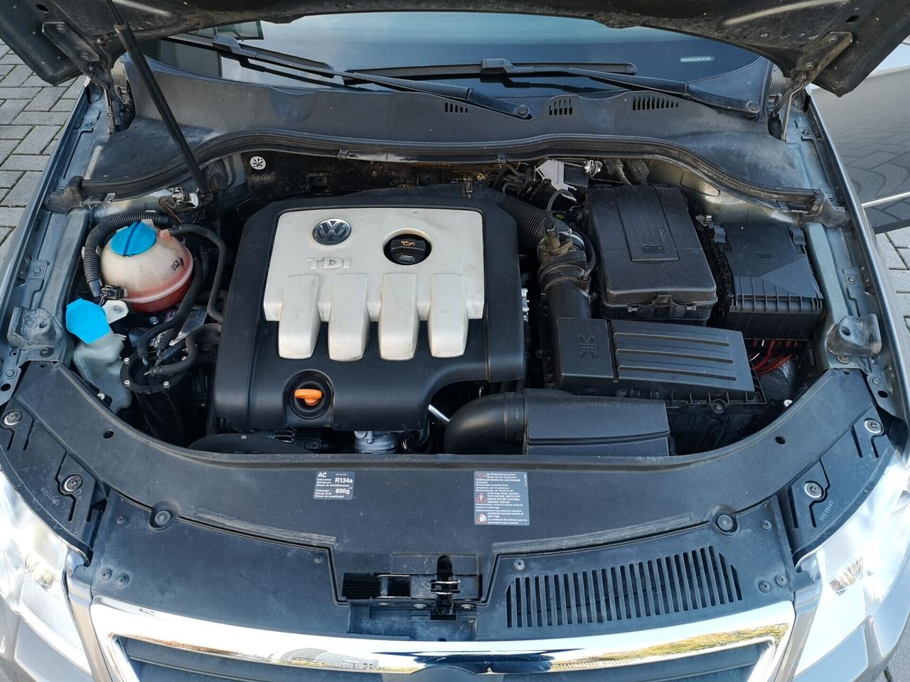 Volkswagen Passat 2.0 16V TDI Var. Sportline