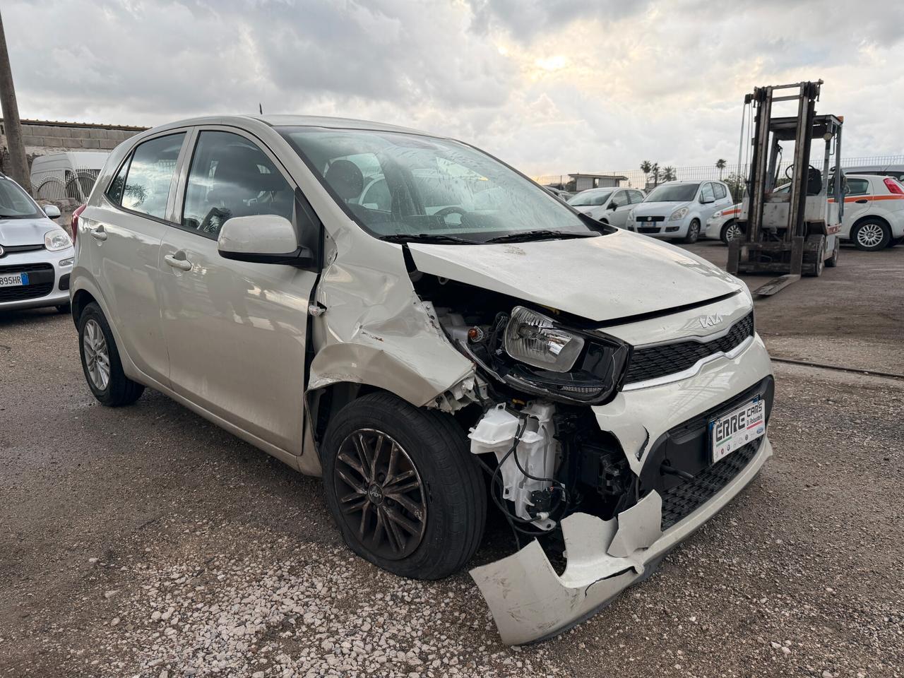 KIA PICANTO 2023 1.0 BENZINA 67 CV *SINISTRATA