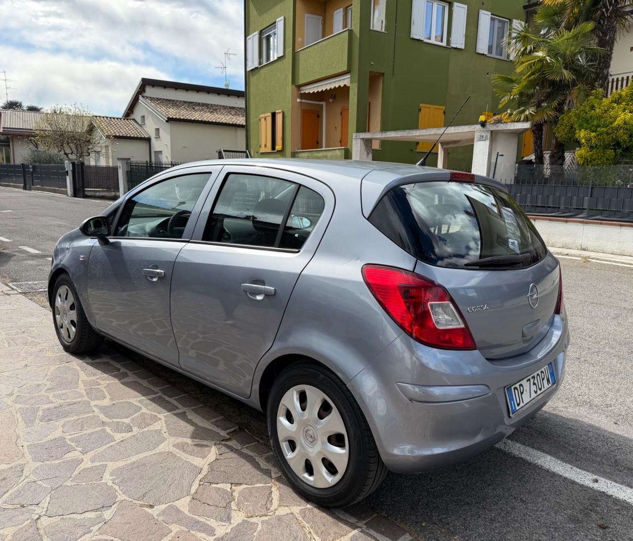 Opel Corsa 1.0 12V 5 porte Enjoy