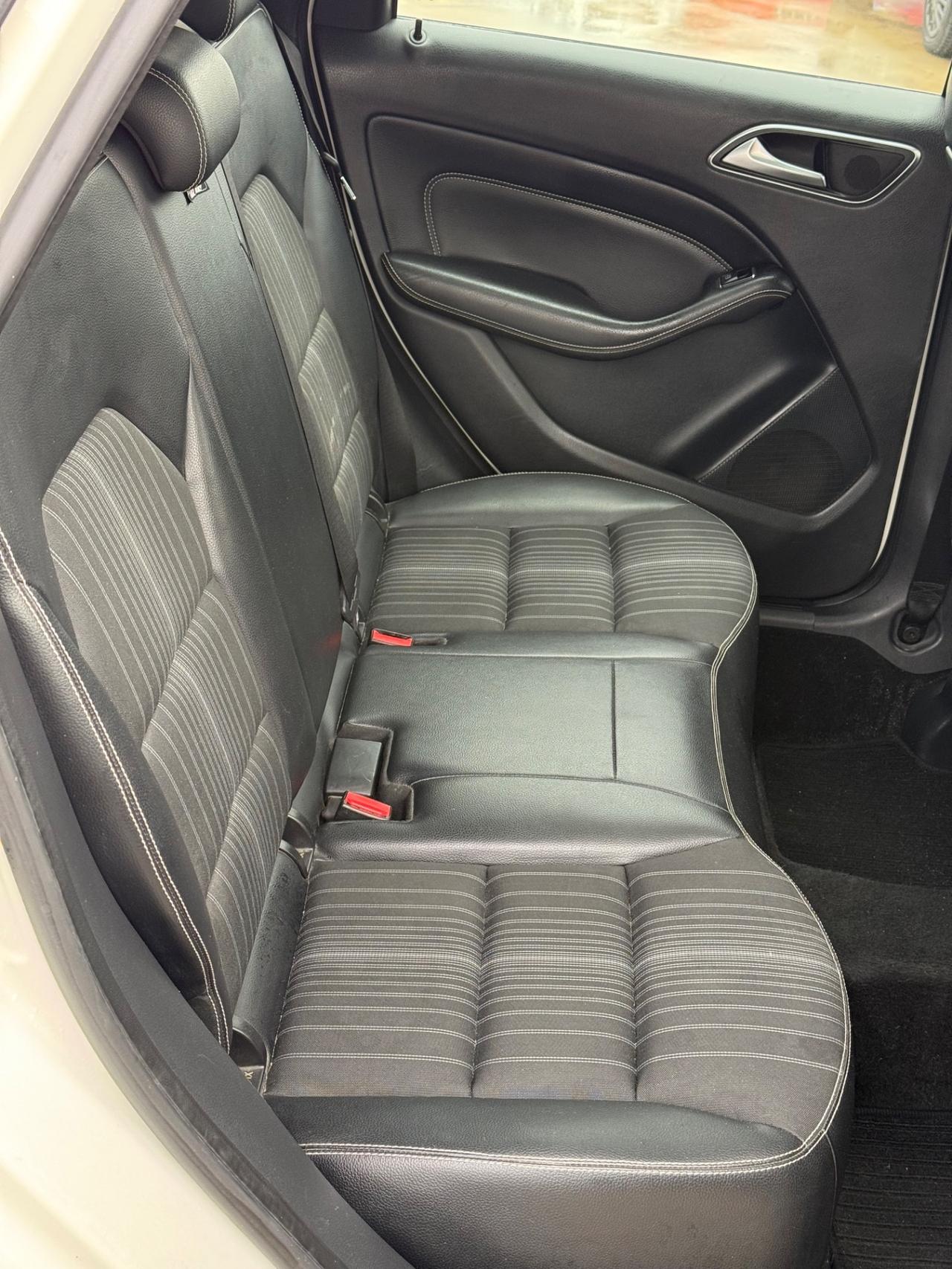 Mercedes-benz B 180 CDI BlueEFFICIENCY Premium