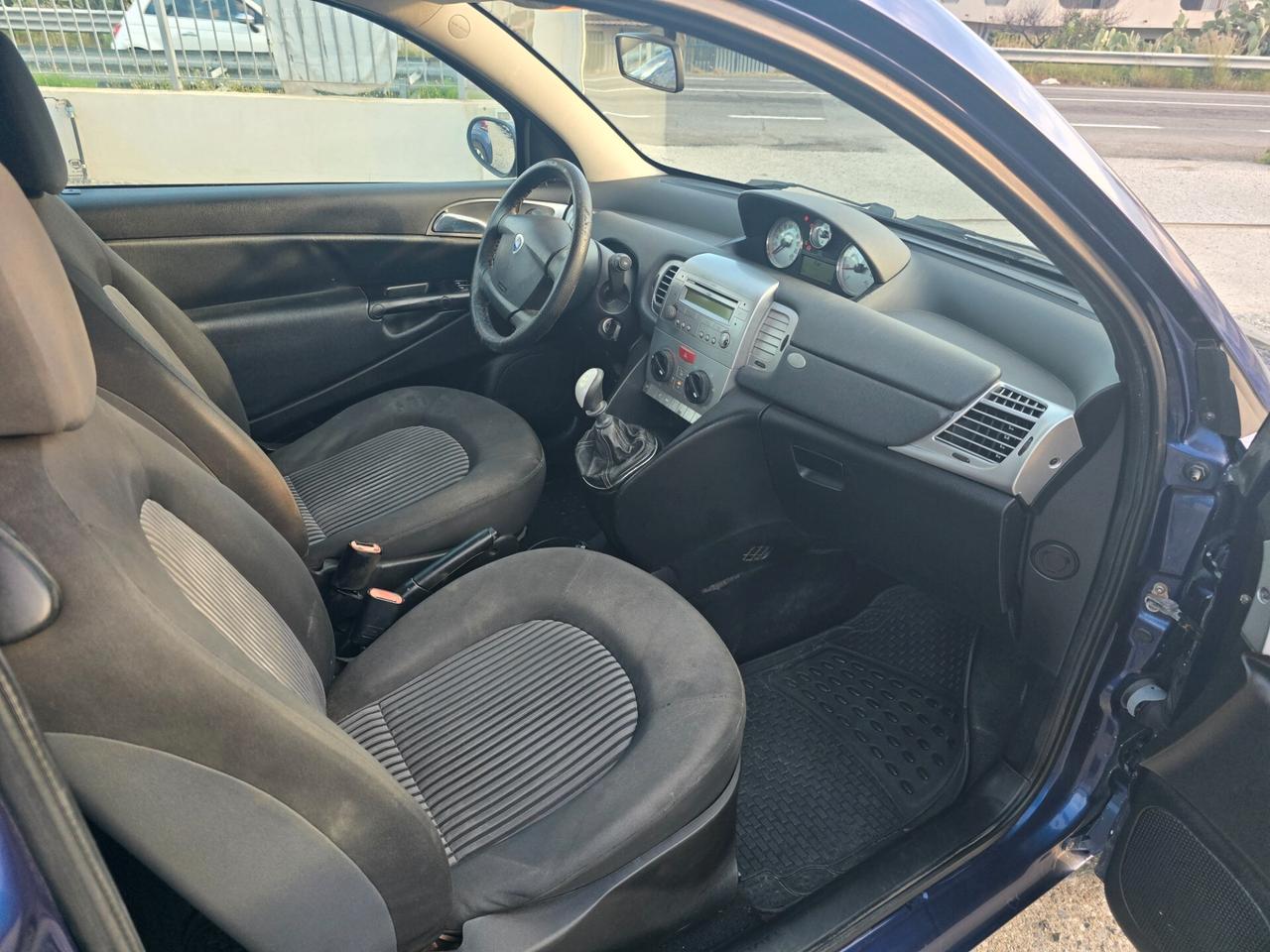 Lancia Ypsilon 1.2 Oro
