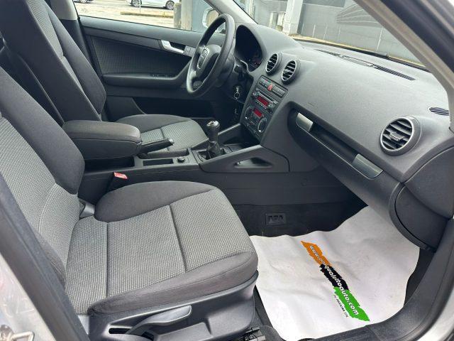 AUDI A3 SPB 1.6 16V FSI Attraction
