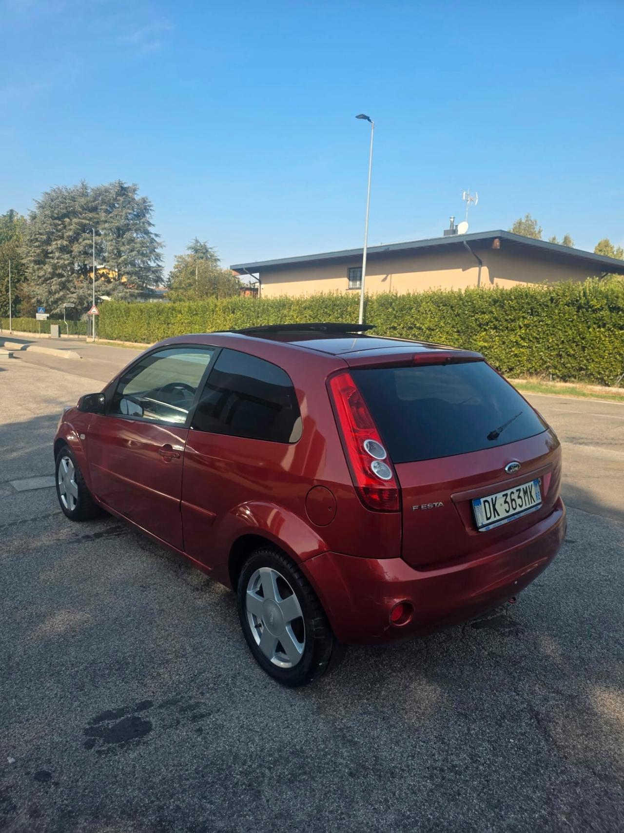 Ford Fiesta 1.2 16V 3p. Ghia
