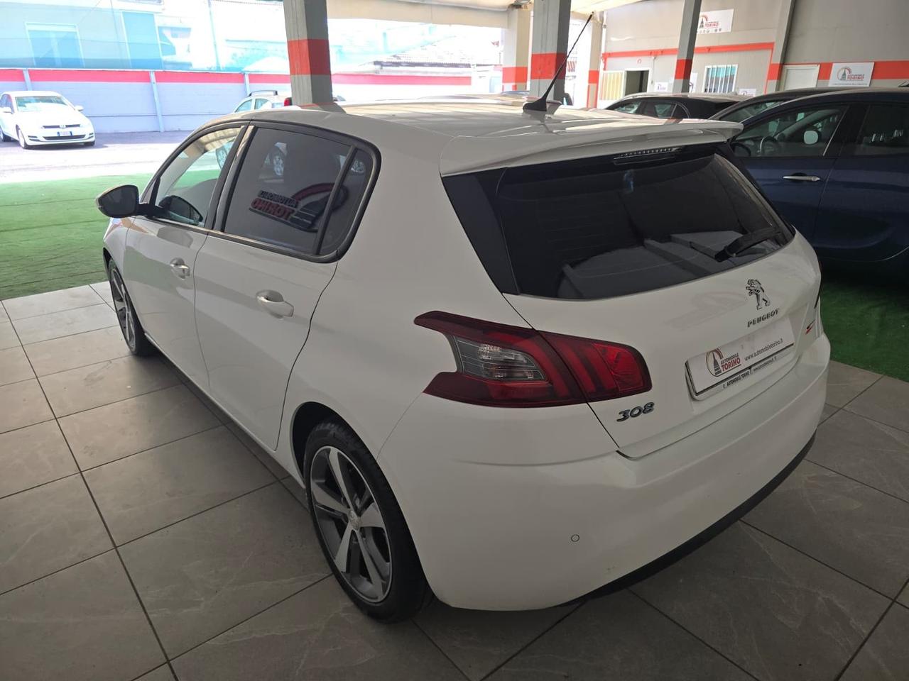 Peugeot 308 BlueHDi 100 S&S Style