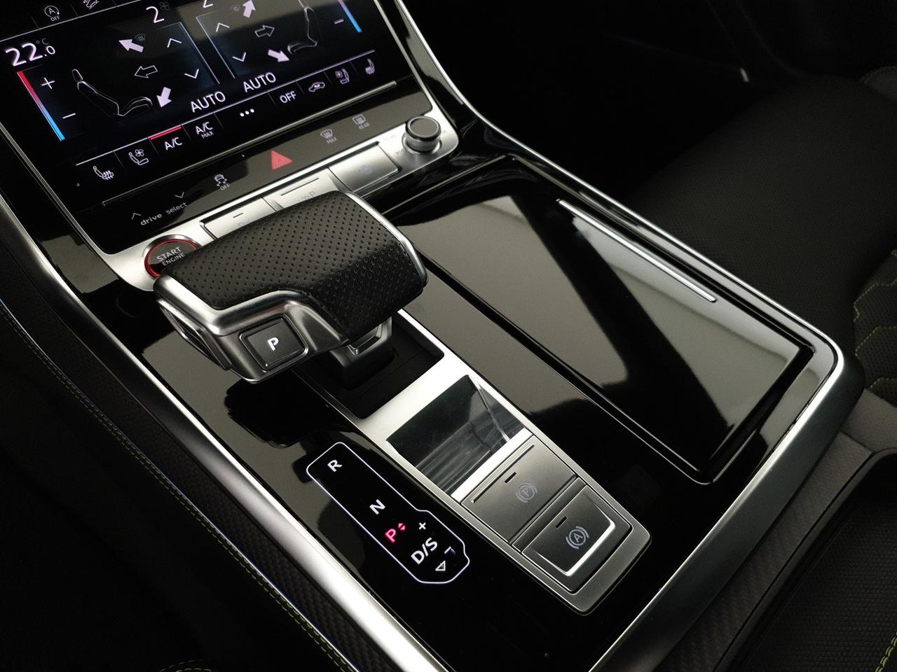 4.0TFSI 600CV quattro tiptronic