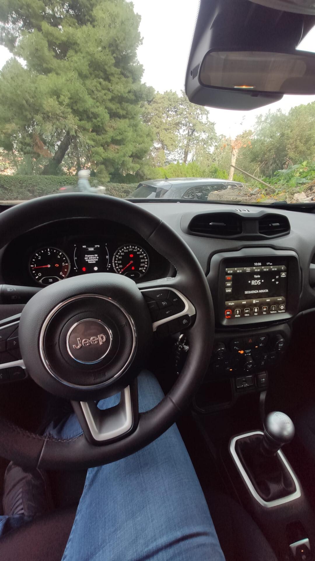 Jeep Renegade 1.6 Mjt 120 CV Limited pochissimi KM come nuova