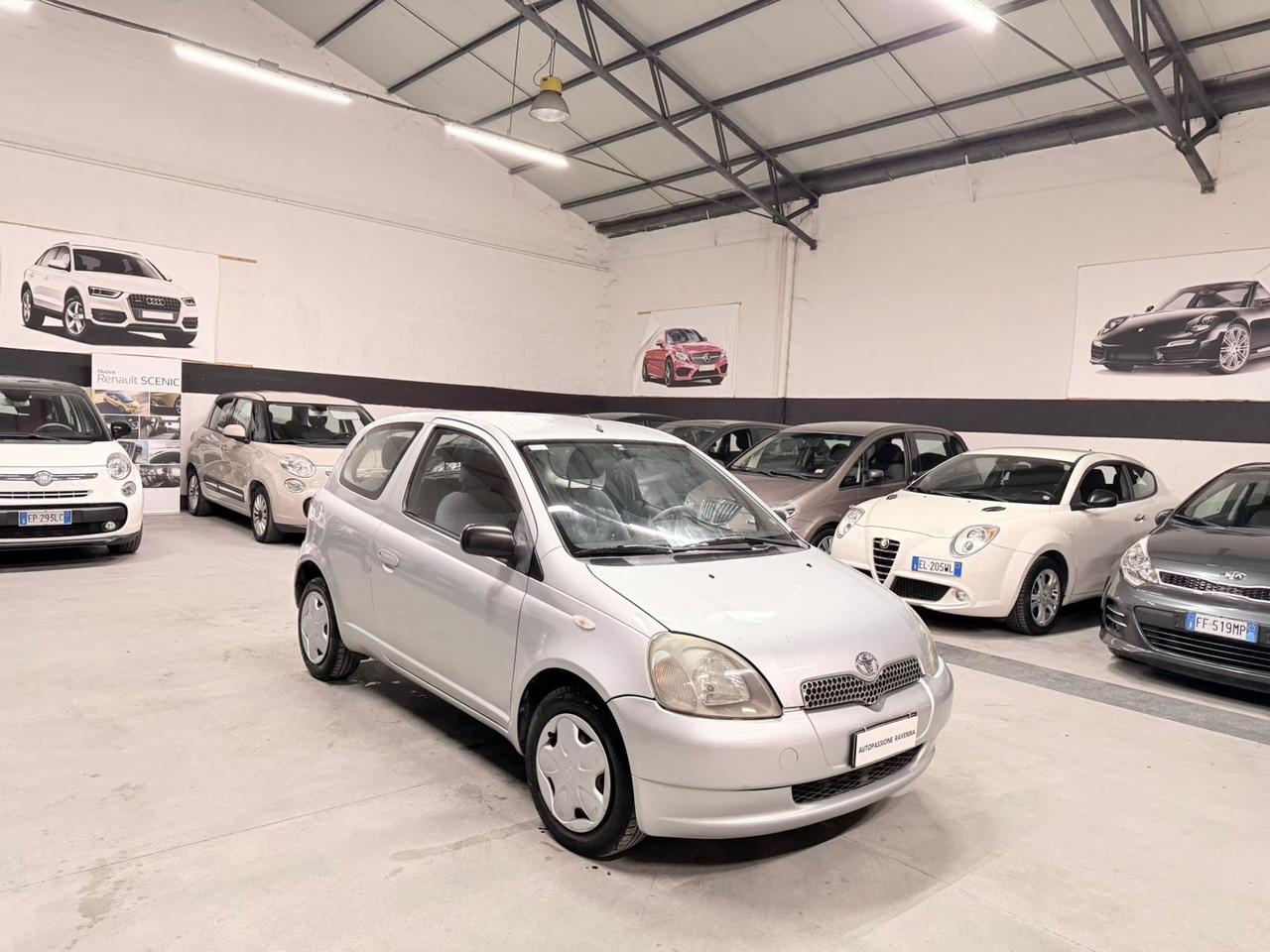 Toyota Yaris 1.0i 16V cat 3 porte Sol