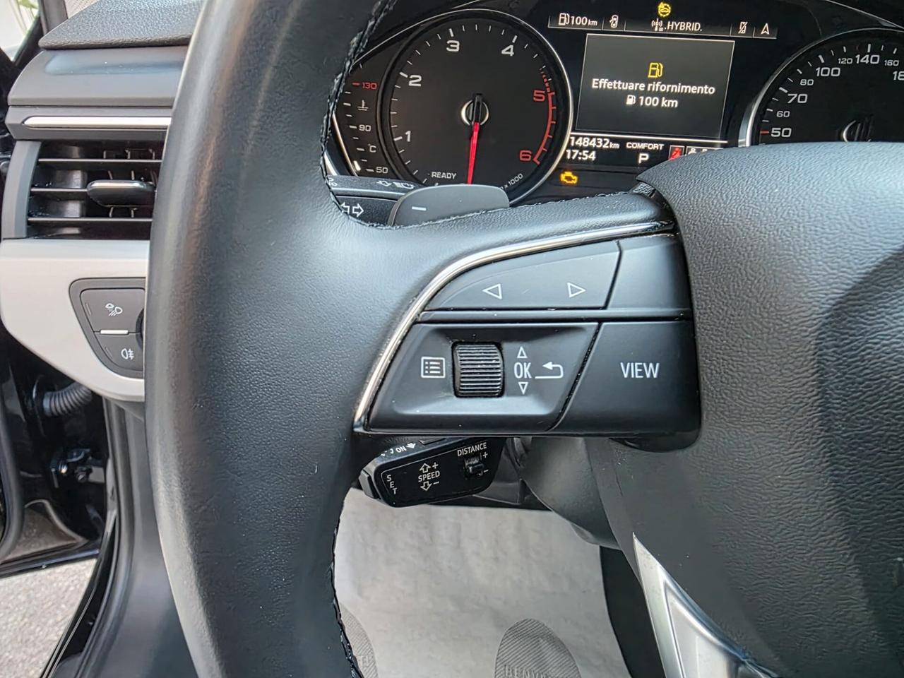 Audi A4 Avant 30 TDI/136 CV S tronic Business+Cerchi 18+Fari Led..