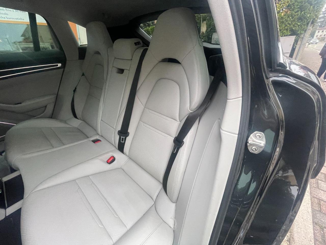 PORSCHE Panamera 2.9 4 Platinum Edition