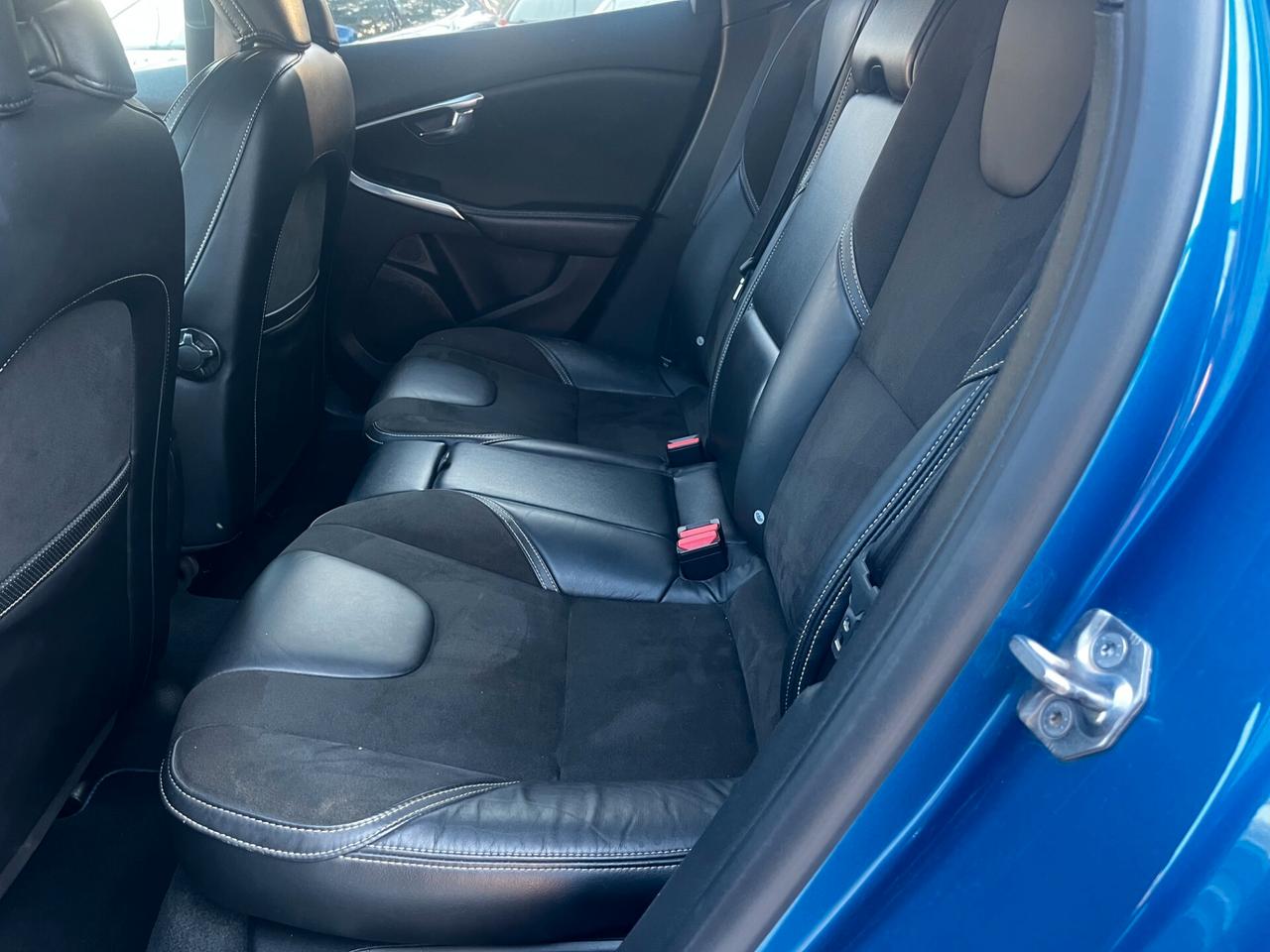 Volvo V40 Geartronic R-design