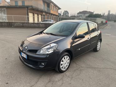 Renault Clio 1.2 16V 5 porte Le Iene