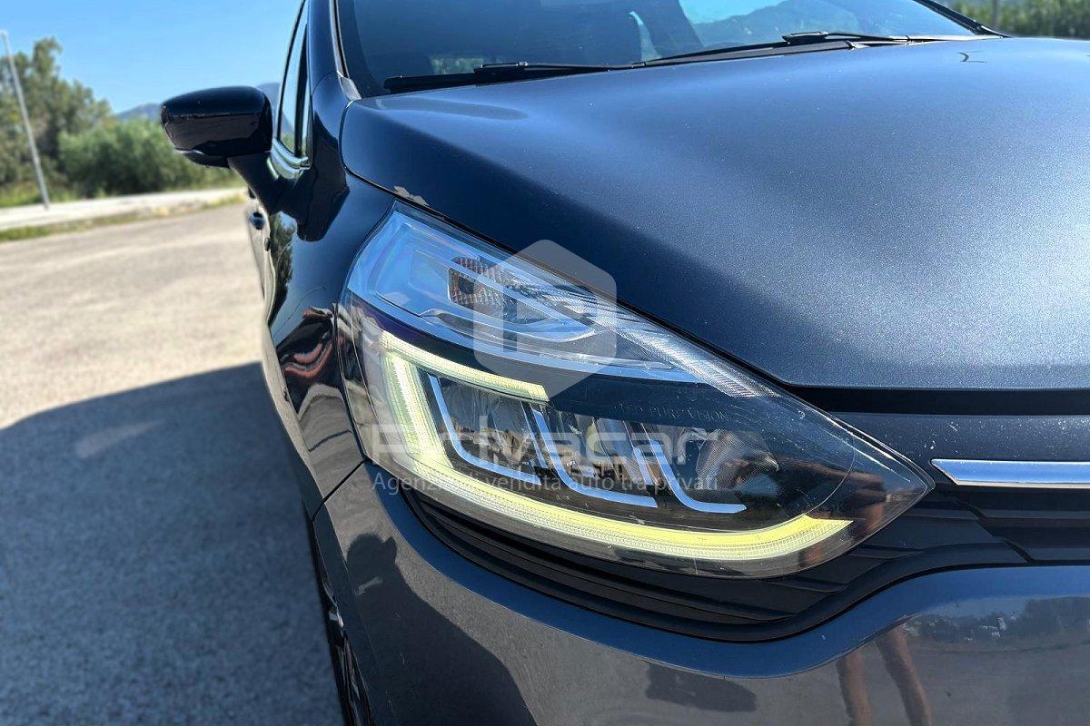 RENAULT Clio dCi 8V 90 CV EDC 5 porte Moschino Zen