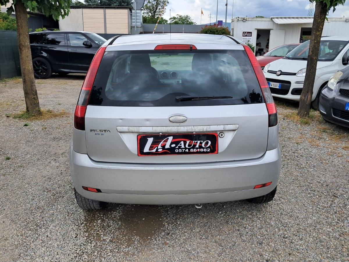 FORD - Fiesta - 1.2i 16V 5 porte Ambiente