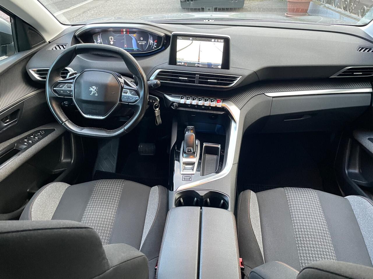 Peugeot 3008 BlueHDi 130 S&S EAT8 Allure