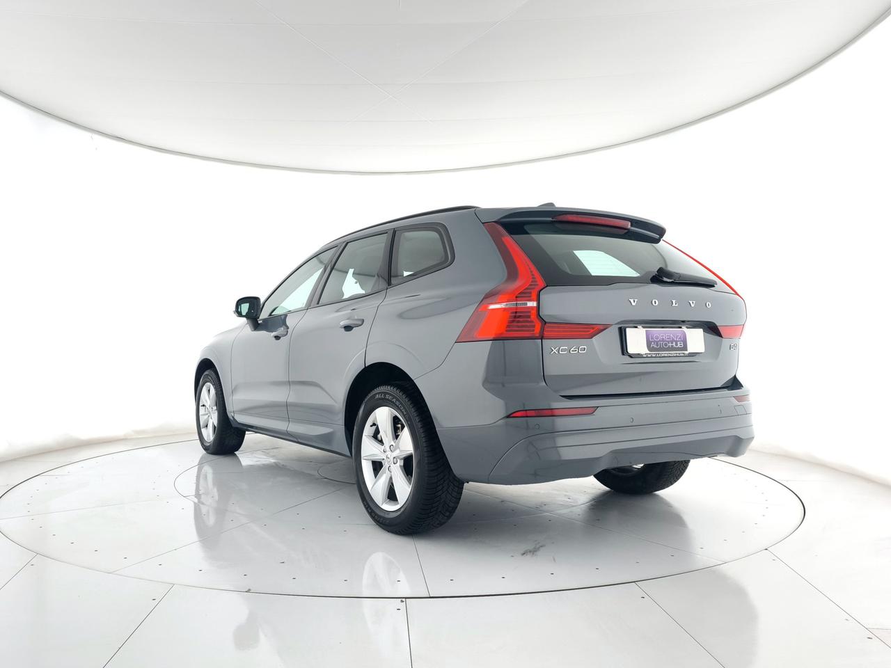 VOLVO XC60 2.0 b4 Momentum awd auto CAMERA+APP CONNECT+FULL LED