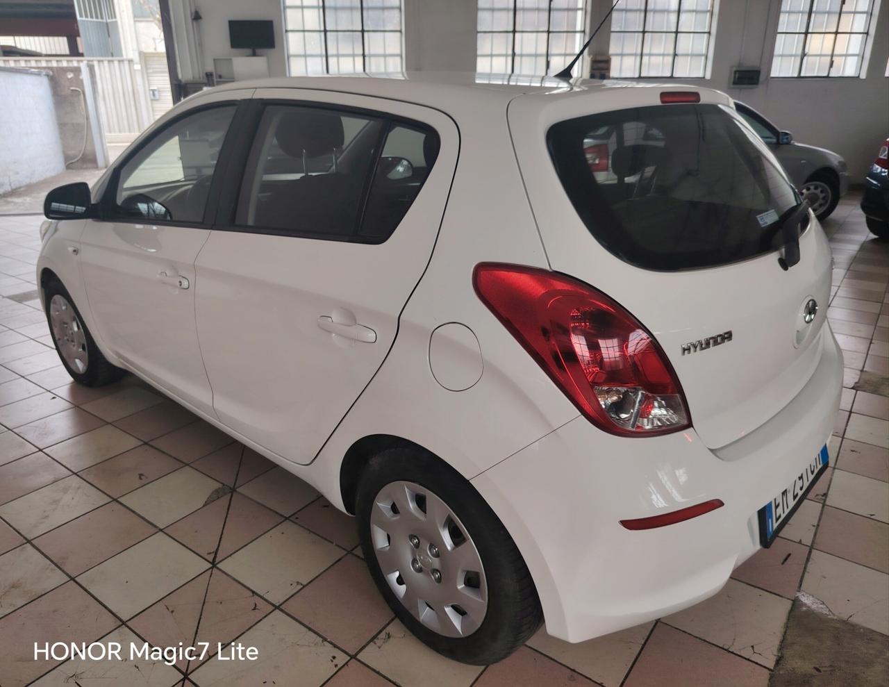 Hyundai i20 1.2 5p. BlueDrive GPL Sound Edition