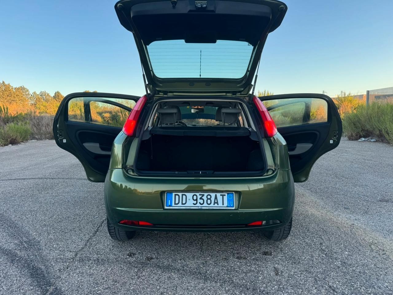 Fiat Grande Punto 1.4 5 porte SOLO 102.000 KM