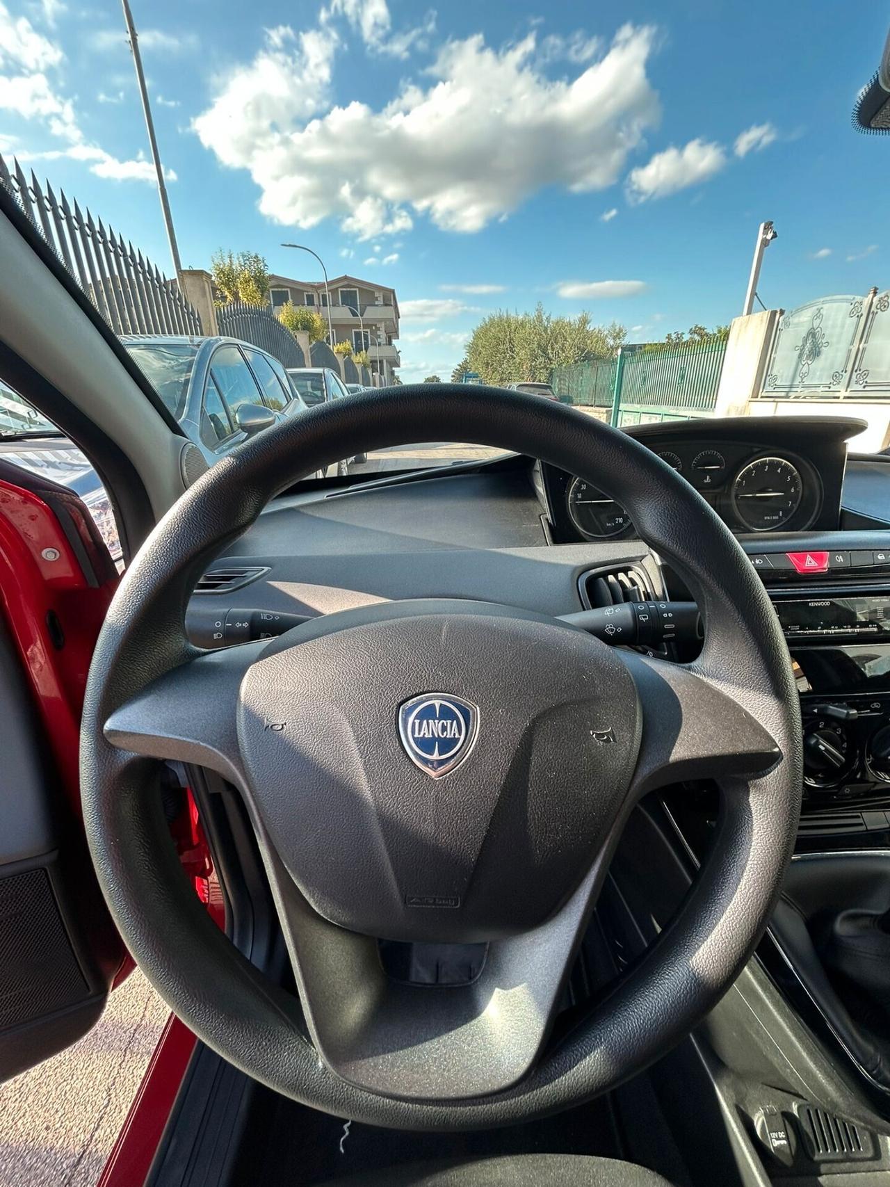 Lancia Ypsilon 1.2 69 CV 5 porte Gold ANNO 2017