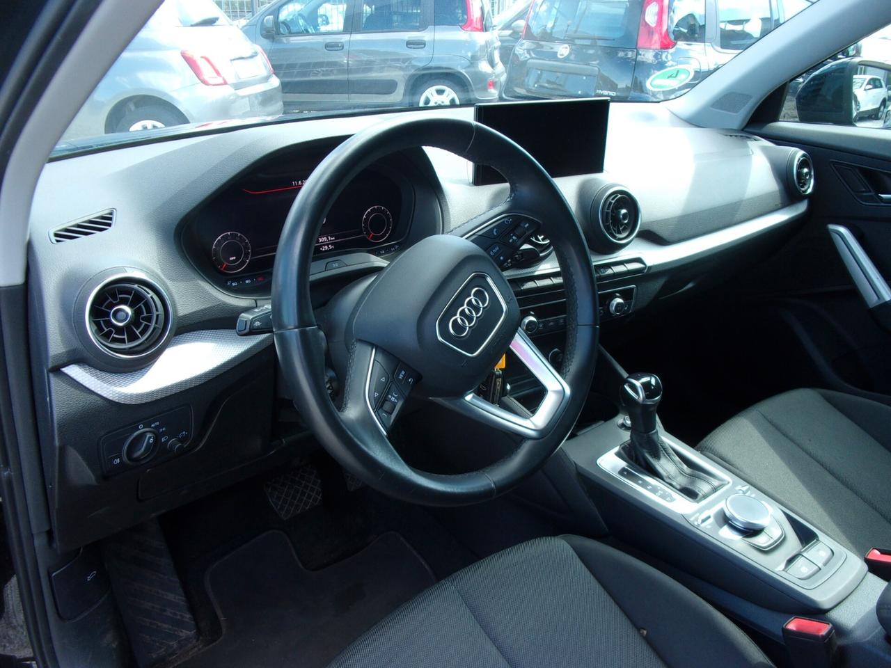 Audi Q2 35 TFSI S tronic Business