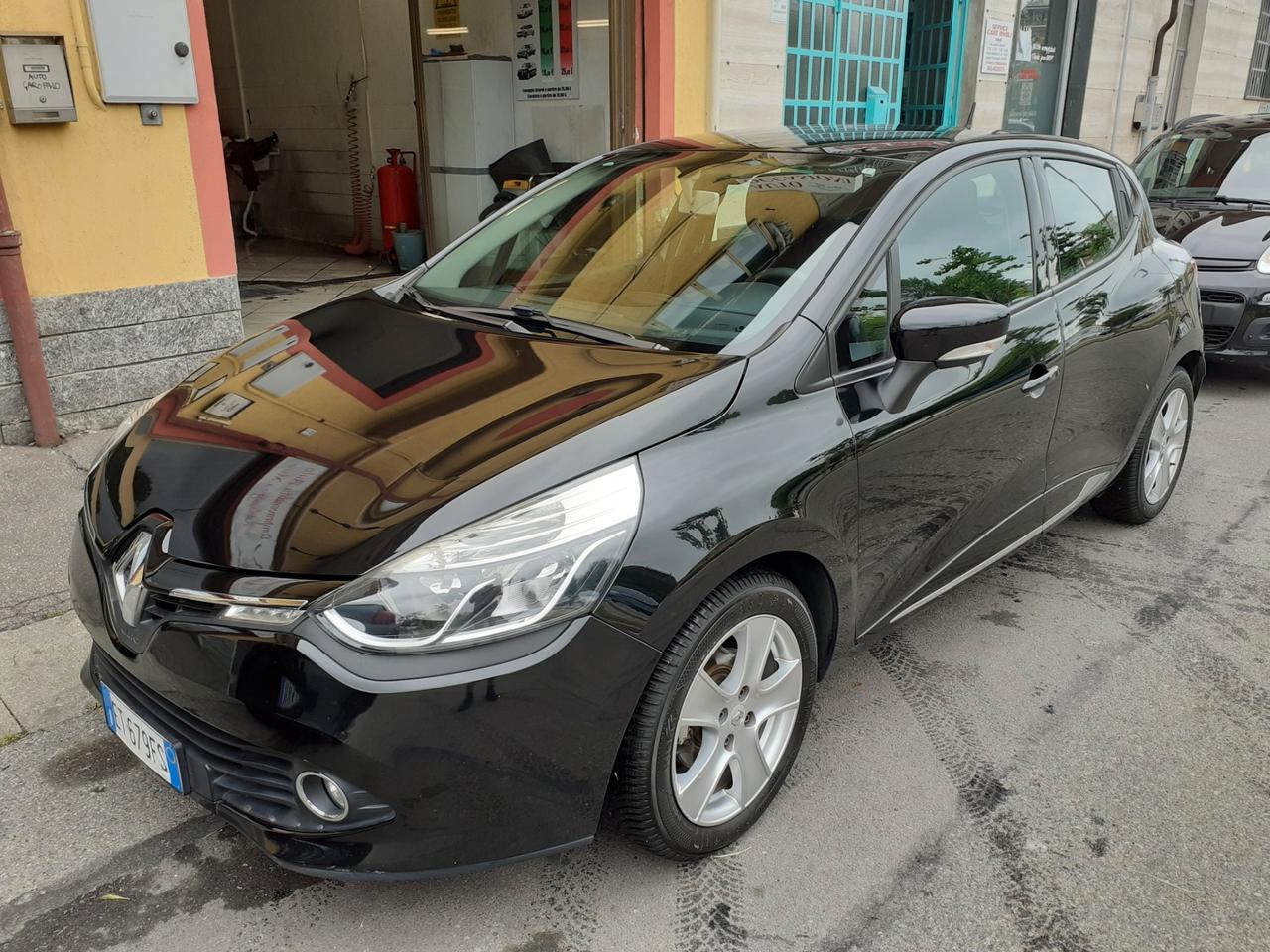 Renault Clio 1.2 75CV 5 porte Full Optional Uniproprietario