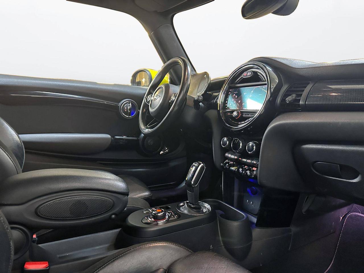 MINI Mini Cooper SE L