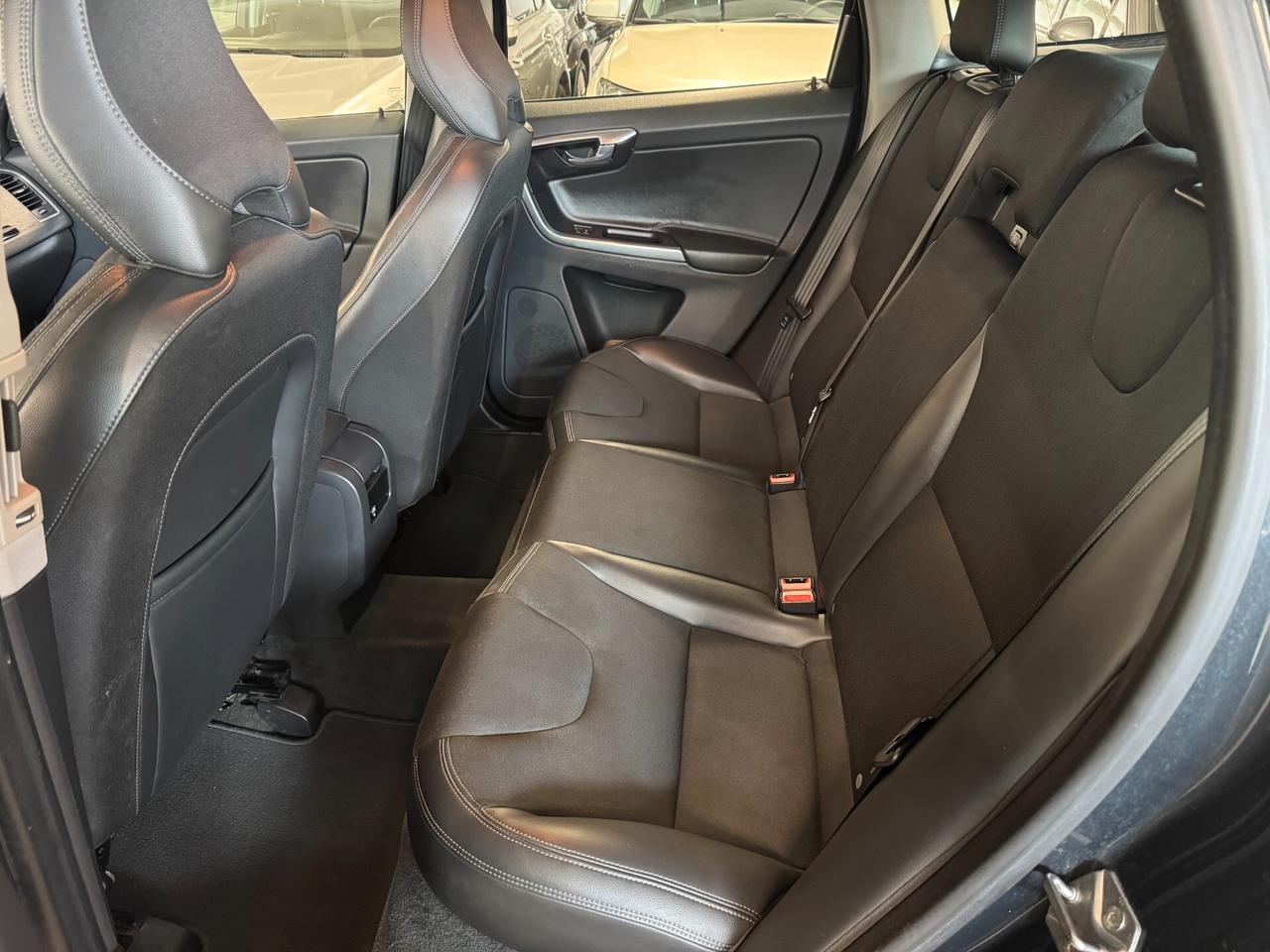Volvo XC60 D4 Geartronic R-design Kinetic EURO 6