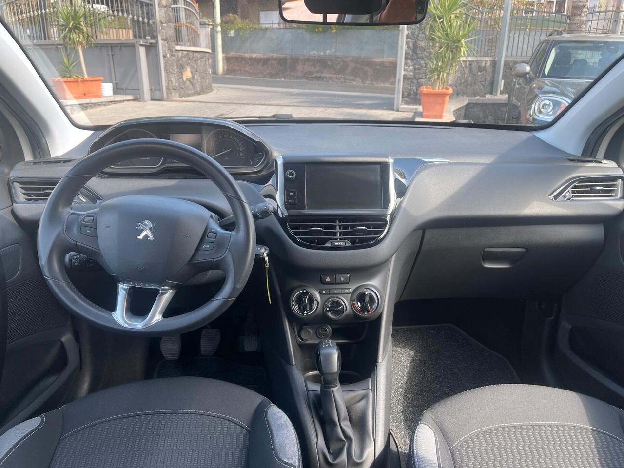 Peugeot 208 Allure