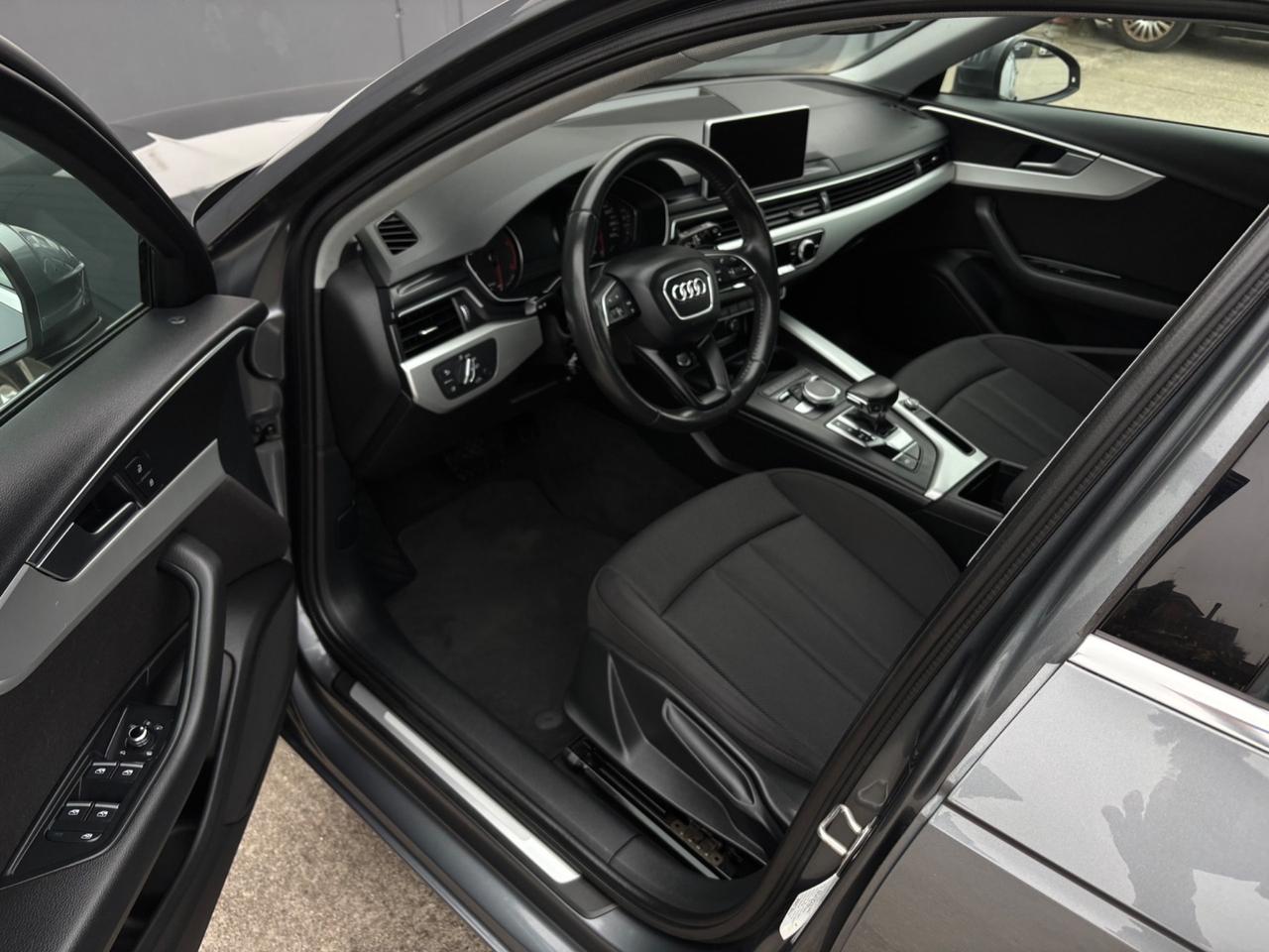 Audi A4 Avant 2.0 TDI 150 CV. Garanzia 12 mesi