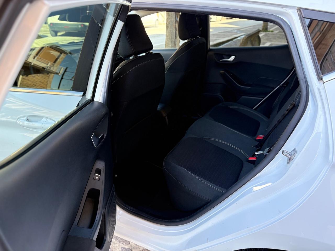 Ford Fiesta 1.5 EcoBlue 5P Titanium FULL/LED/NAV