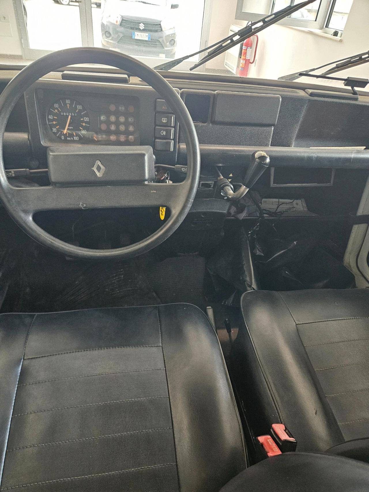 Renault R 4 950
