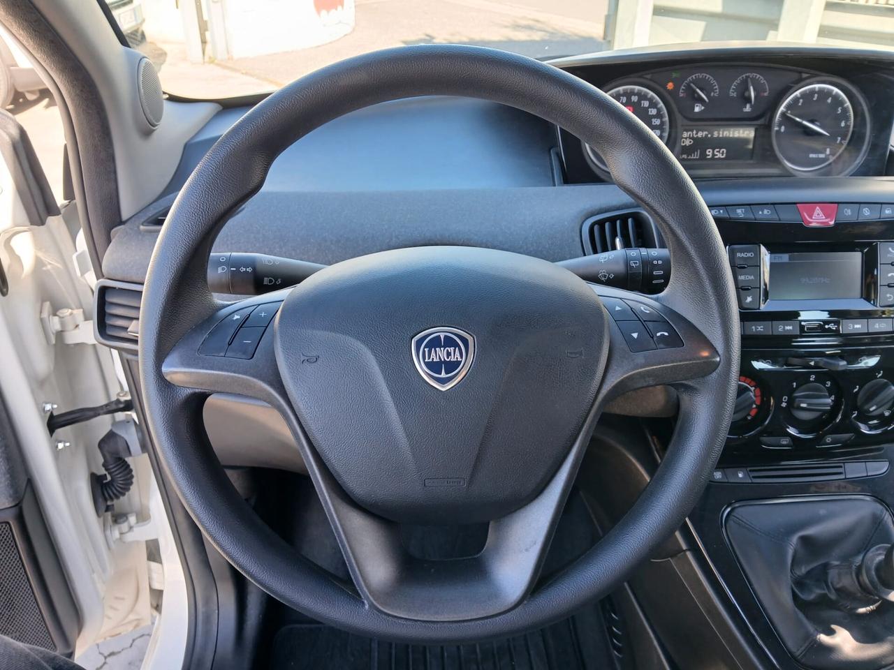 Lancia Ypsilon 1.2 69 CV 5 porte GPL Gold