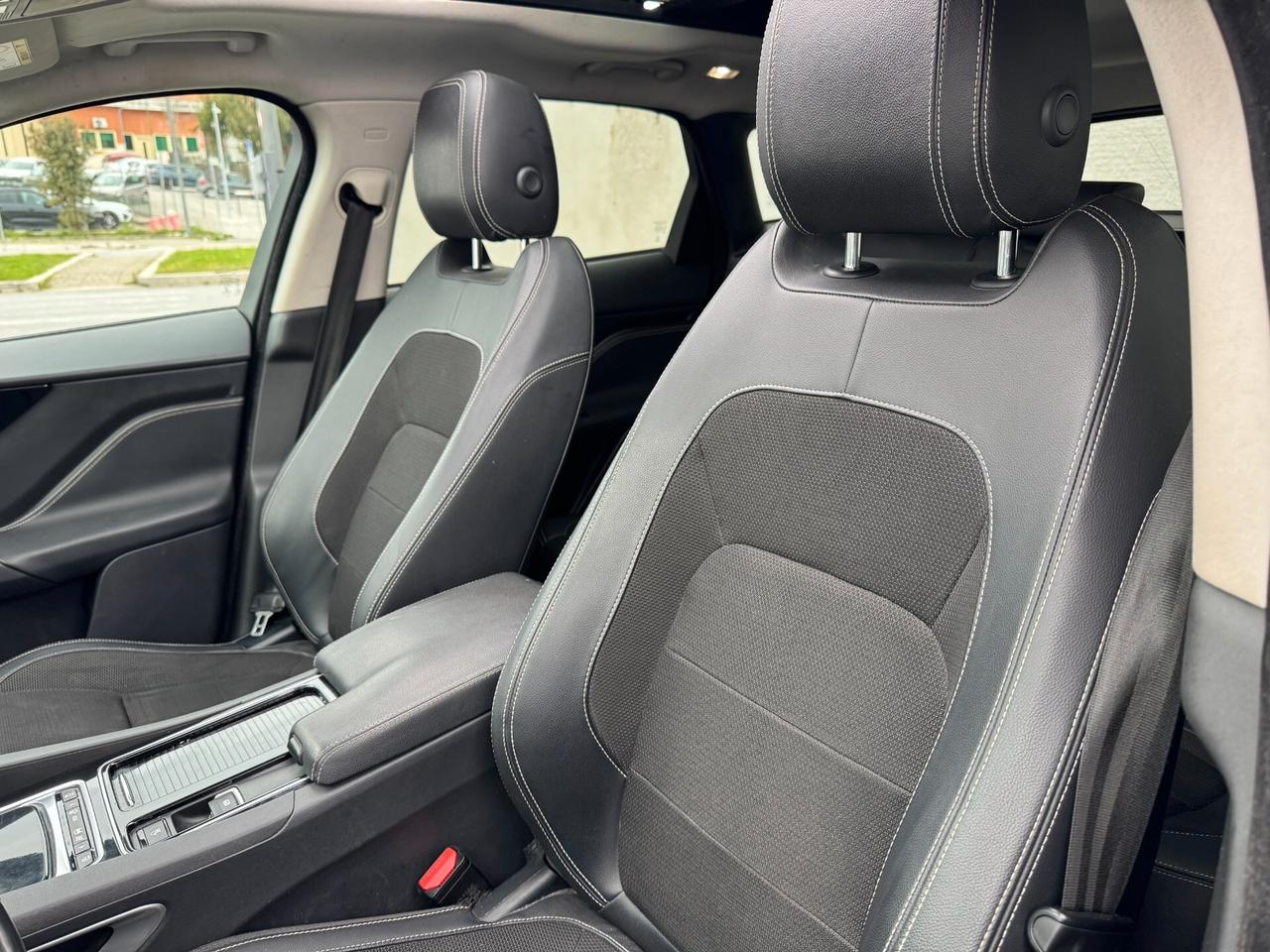 Jaguar F-Pace 2.0 D 180 CV aut. R-Sport