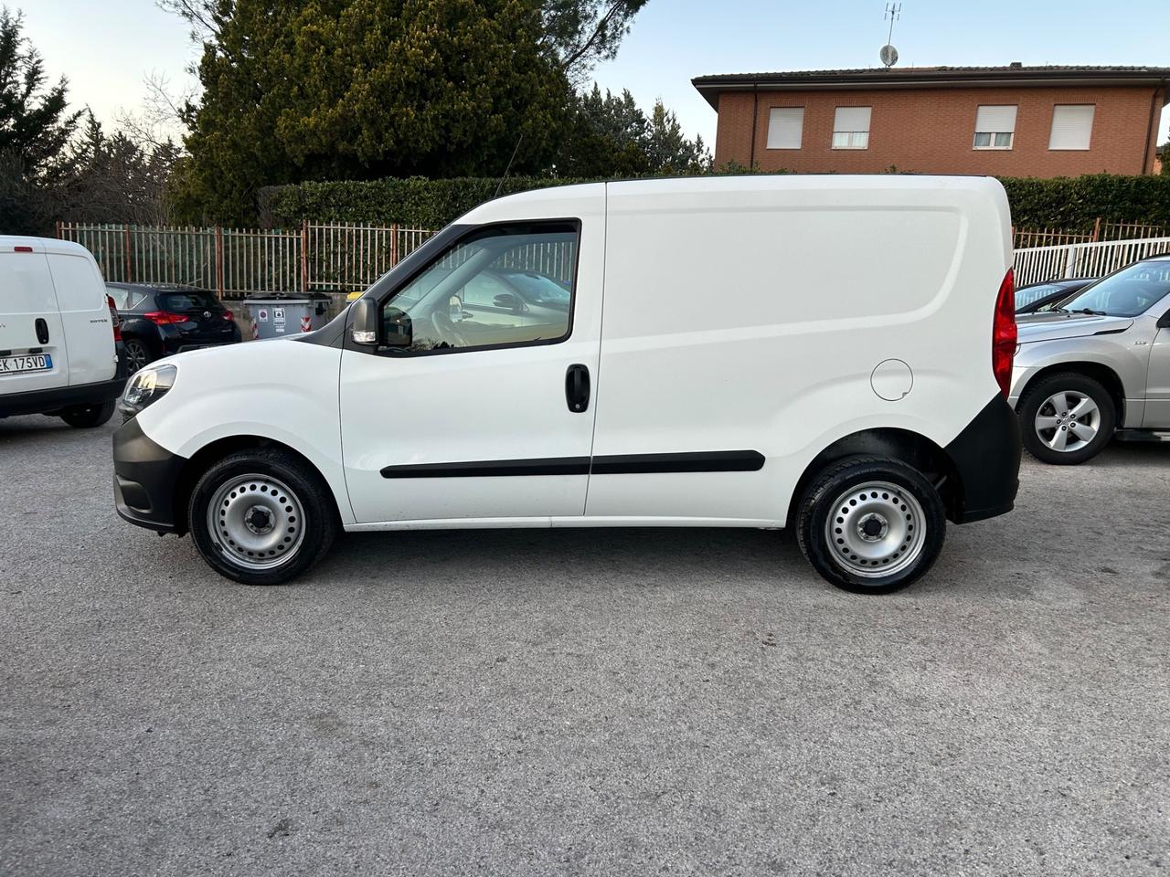 Fiat Doblò 1.4 T-Jet Natural Power Long 2020