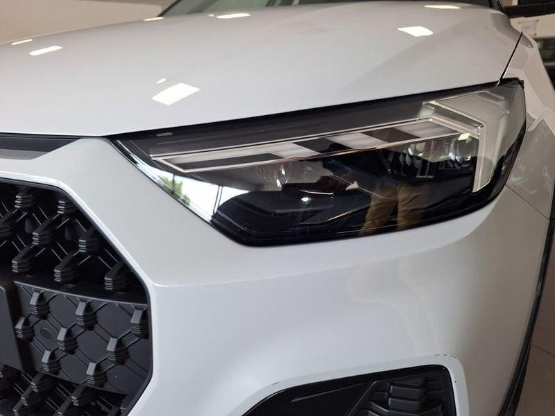 Audi A1 A1 allstreet 30 1.0 tfsi Identity Contrast 116cv s tronic