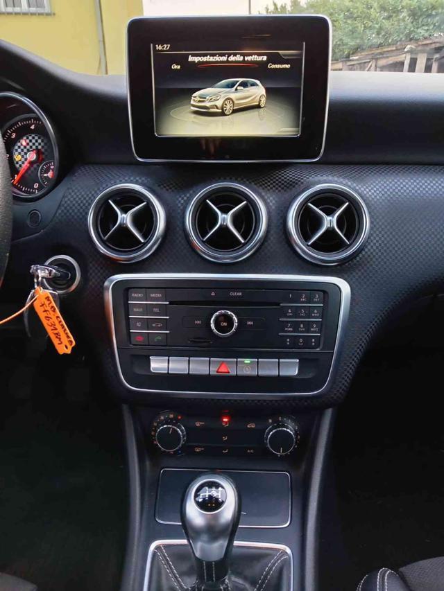 MERCEDES-BENZ A 180 d Premium