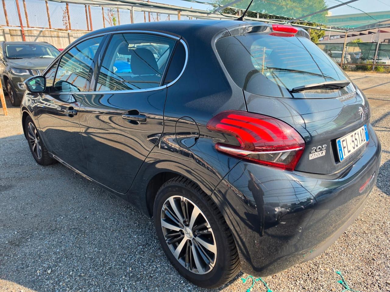 Peugeot 208 PureTech 82 5 porte Allure