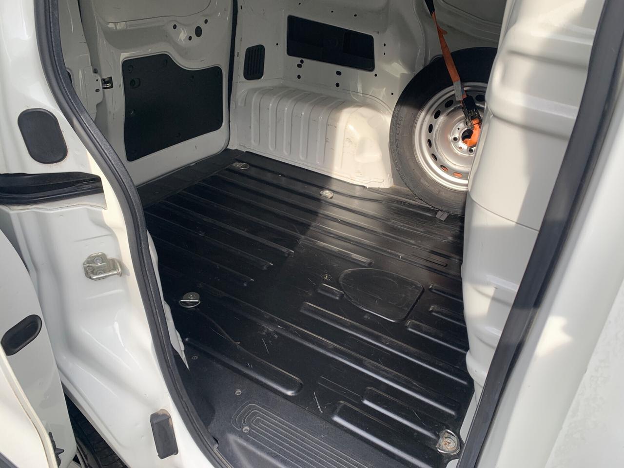 Fiat Fiorino 1.3 MJT 95CV Cargo