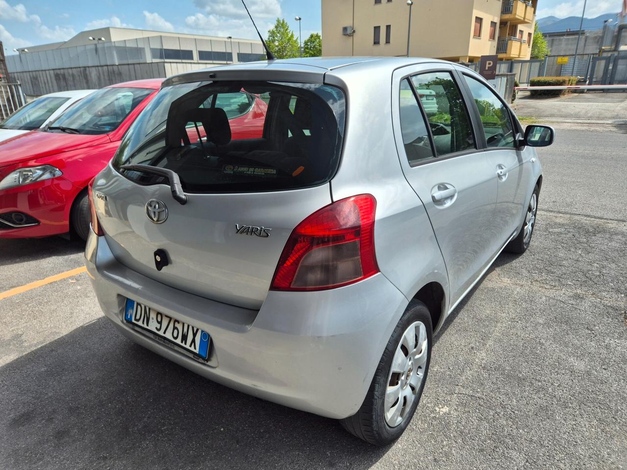 Toyota Yaris 1.0 5 porte Sol POCHISSIMI KM
